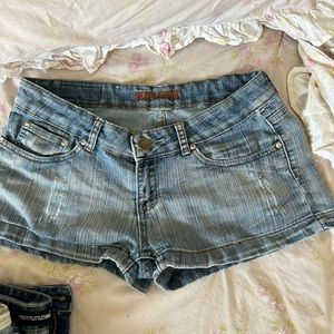 FREE CULTURE SHORT SHORT VERY GOOD CONDITION